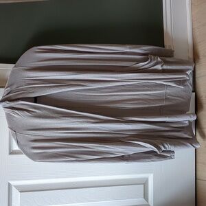 Prana Foundation Shrug